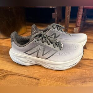 New Balance Women's Fresh Foam X 1080v14 grey colorway size 7 shoes